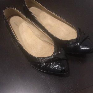Black patent flats